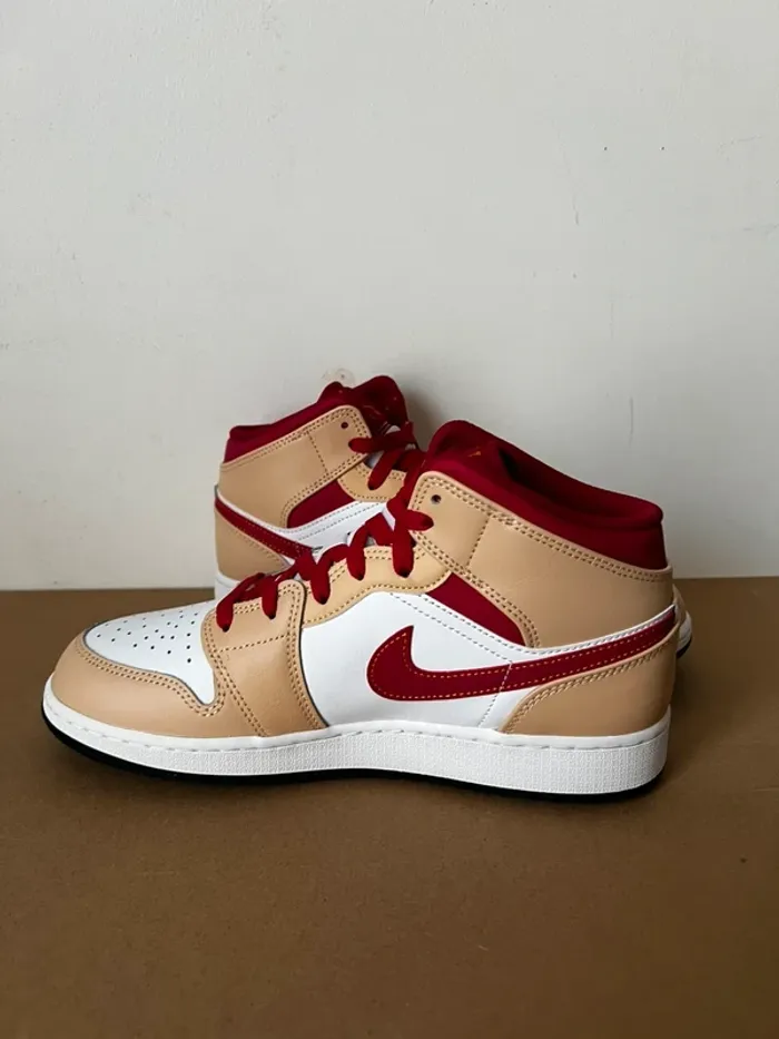 Nike Air Jordan 1 Mid Light Cardinal Curry - 40 - photo numéro 2