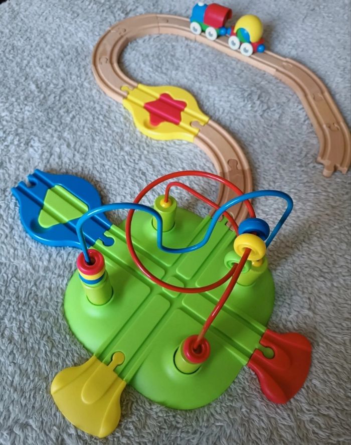 Circuit train bois avec centre d’activités 🚂🌈 - photo numéro 7