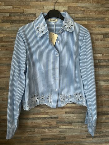 Chemise bleue et blanche à rayures