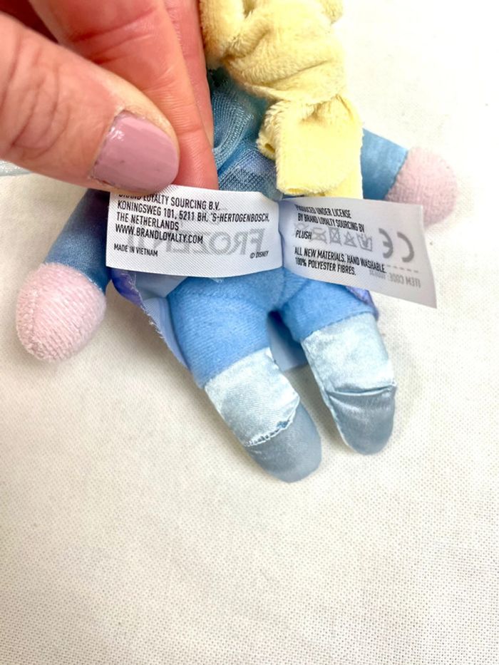 Peluche Disney Princesse Elsa la reine des neiges 2 - photo numéro 6