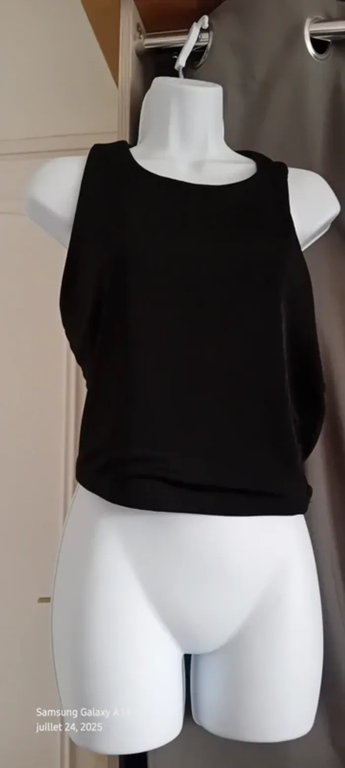 Haut débardeur court noir satiné dos ouvert femme 38/40 shein - photo numéro 11