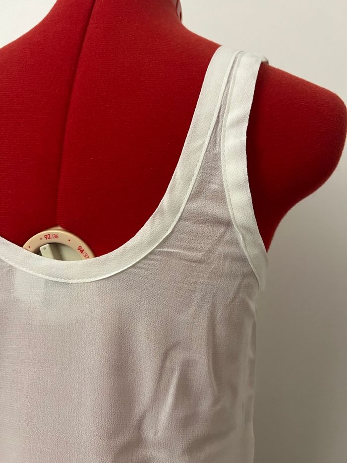Top sans manches fluide blanc H&M - photo numéro 2