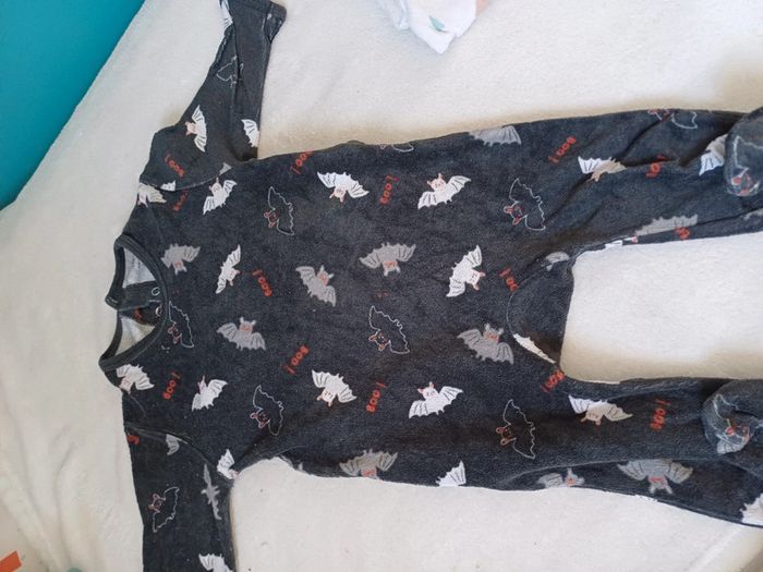 Lot 6 pyjamas en velours 9 mois Kiabi - photo numéro 4