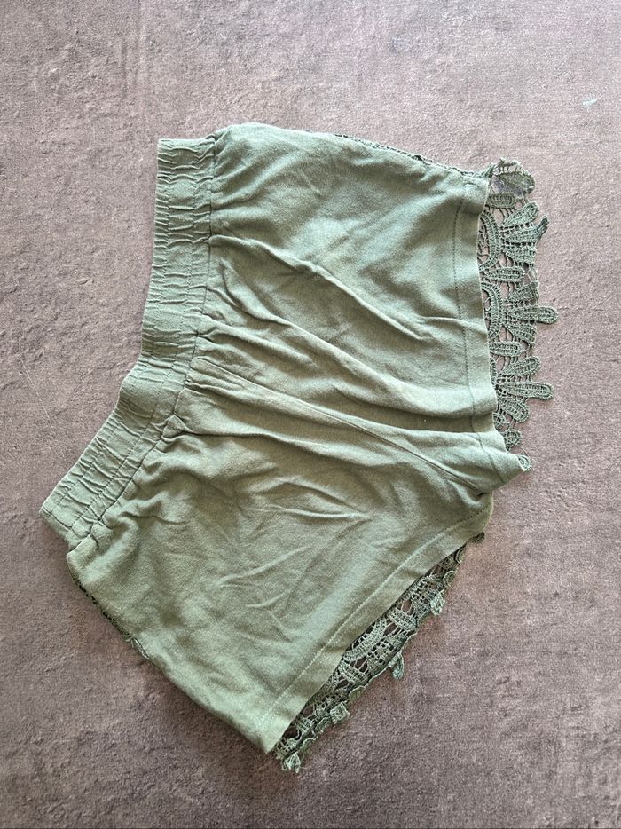 Short kaki - photo numéro 3