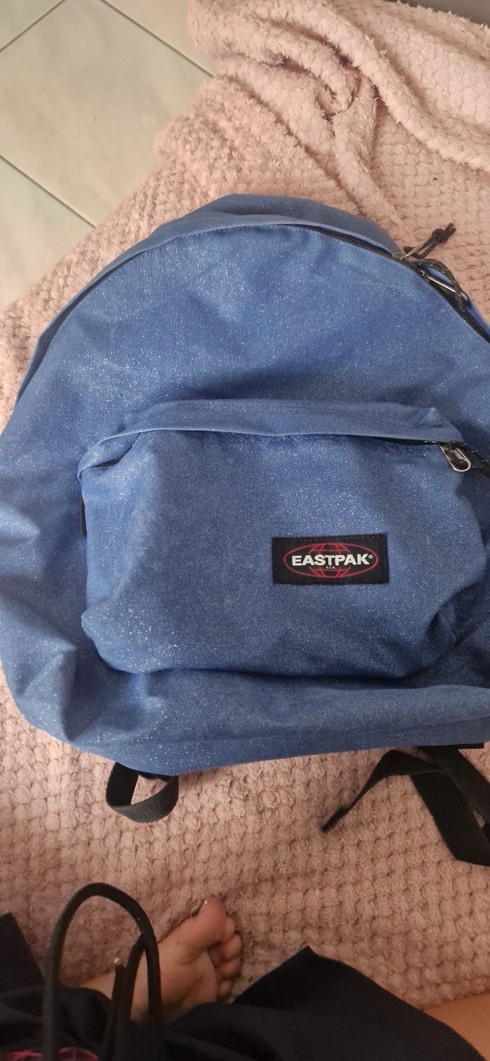 Sac eastpak bleu a paillettes - photo numéro 4
