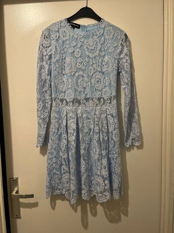 Magnifique robe bleue dentelle S manches longues doublée