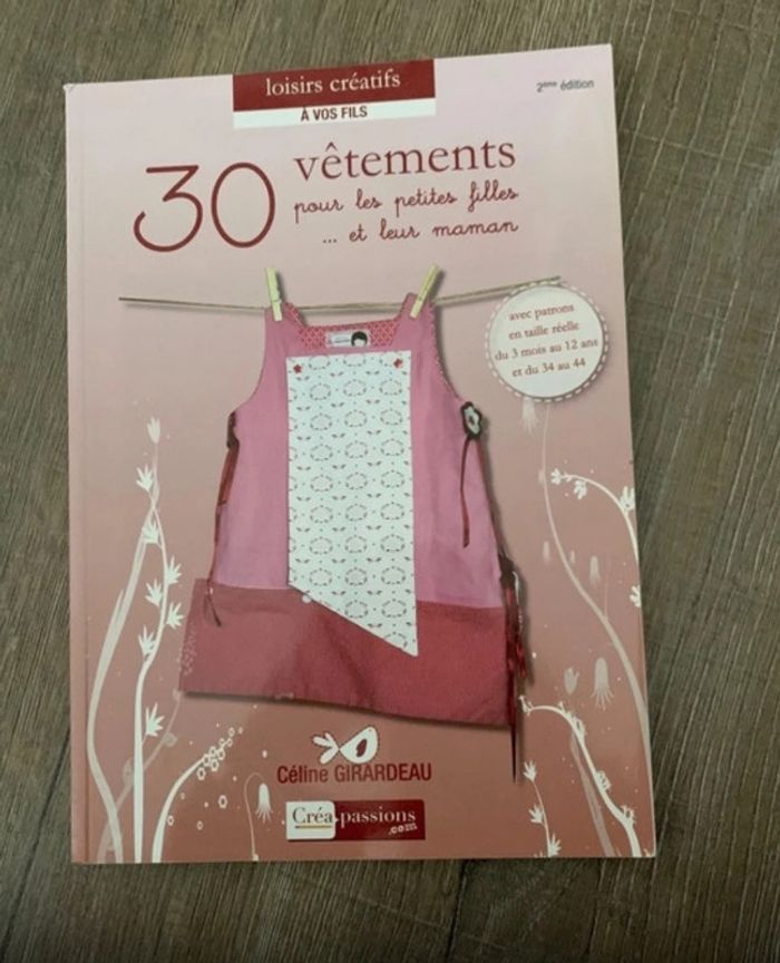 Livre couture vêtement fille