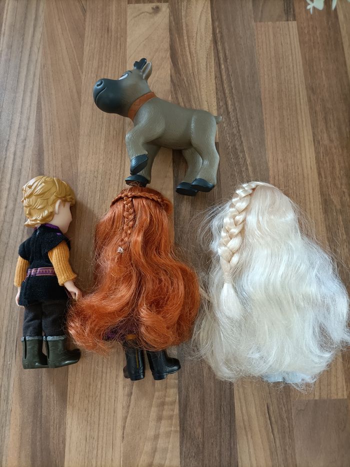 Lot poupées 15 cm Reine des Neiges ( Elsa, Anna, Kristof, Sven) - photo numéro 5