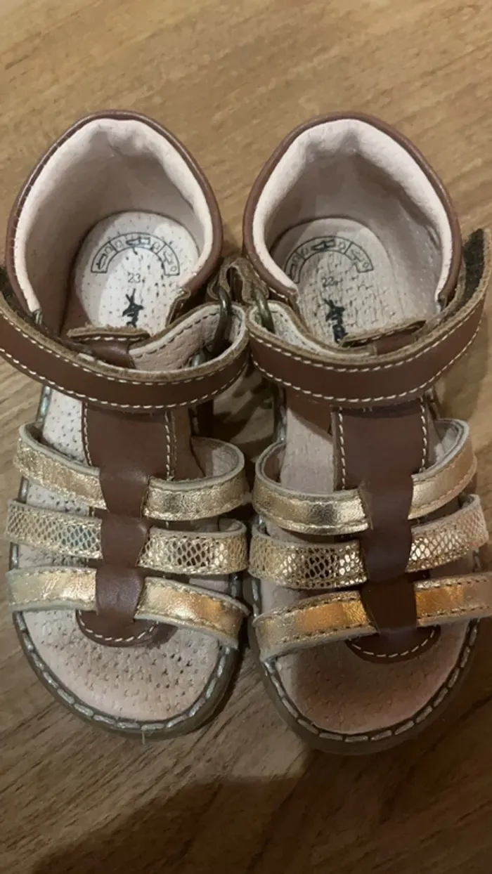 Lot 3 paire de sandale fille 23 - photo numéro 3