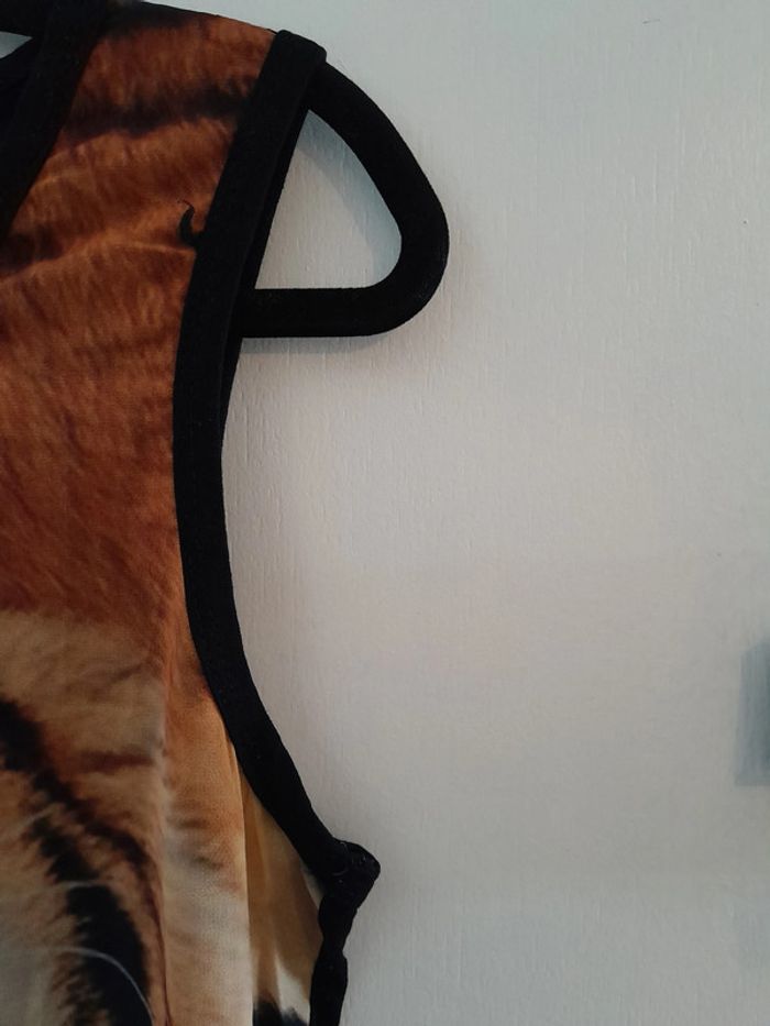 Débardeur tigre, taille 42/44, Marque Paris et moi - photo numéro 3