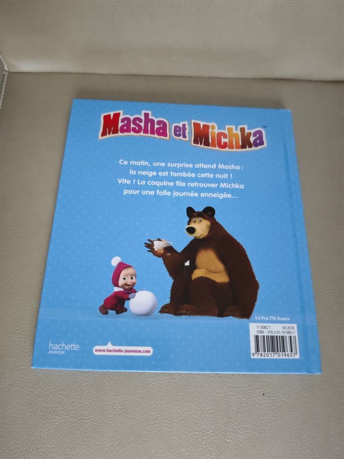 Masha et michka c'est l'hiver - photo numéro 2
