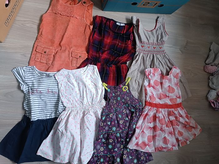 Lot fille 4 ans - photo numéro 2