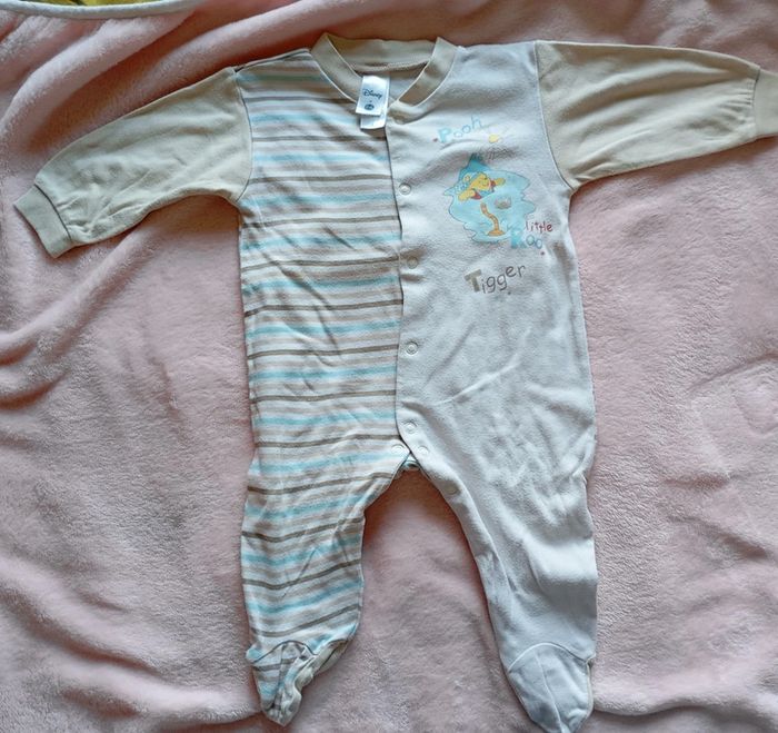 Lots pyjama Winnie l'ourson 3 mois - photo numéro 3