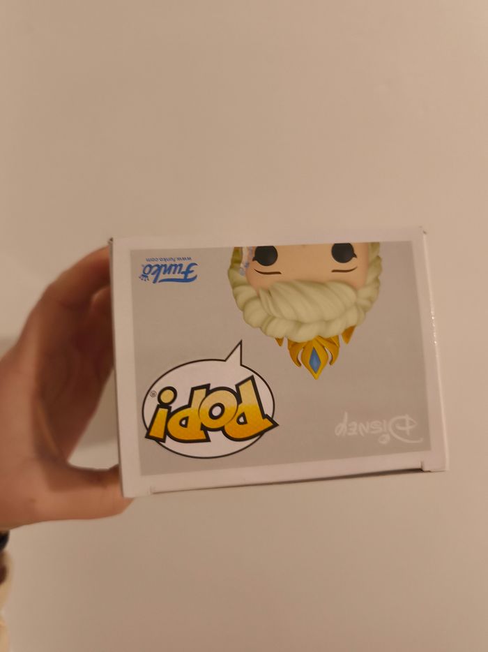 Funko pop Disney figurine princesse Frozen reine des neiges elsa 1024 - photo numéro 5