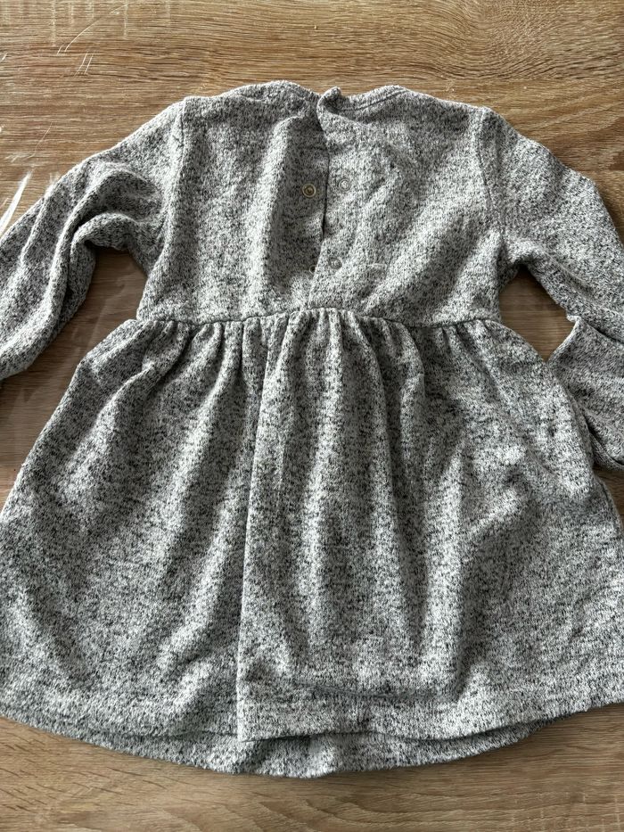 Robe grise chat KIABI t.9m - photo numéro 3