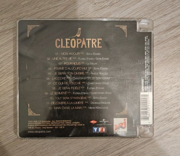 Cleopatre dernière reine d'Égypte 💿 - photo numéro 2