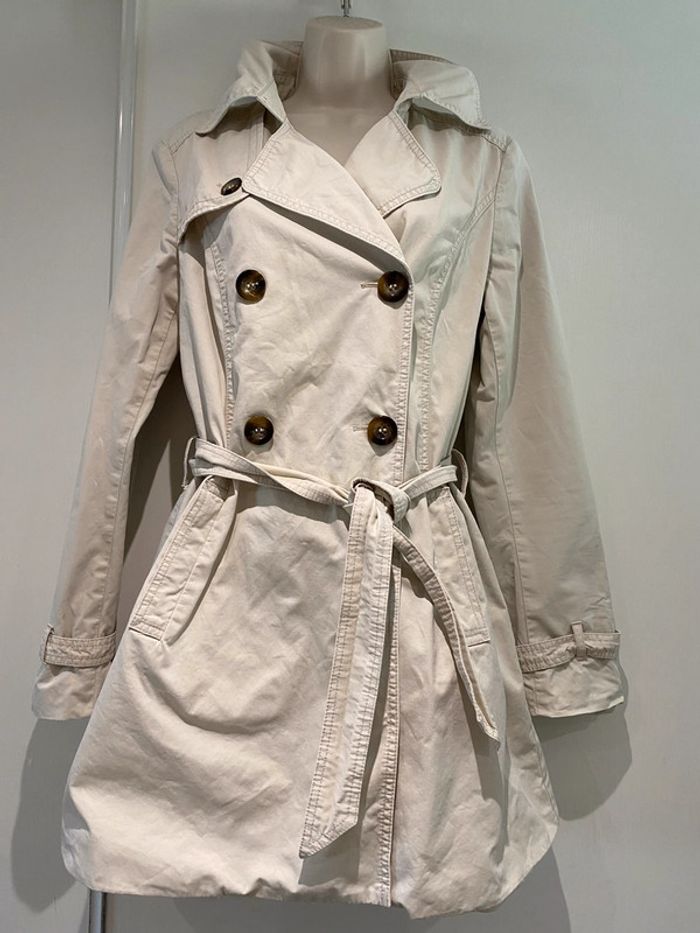 Trench esprit, taille 40 c’est couleur beige, très clair - photo numéro 12