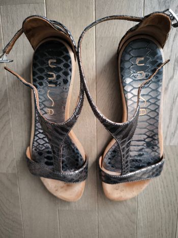 Sandales en cuir Unisa 38