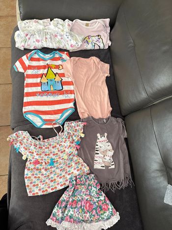 Lot de 7 vêtements en 12 mois