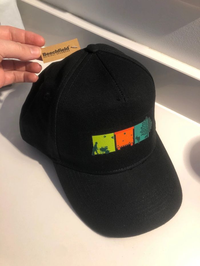 Casquette neuve avec étiquette
