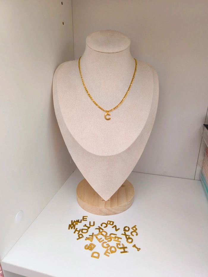 Collier doré avec initiale au choix en acier inoxydable - photo numéro 6