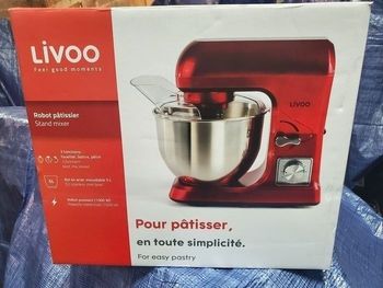 Robot Pâtissier LIVOO 1000W.