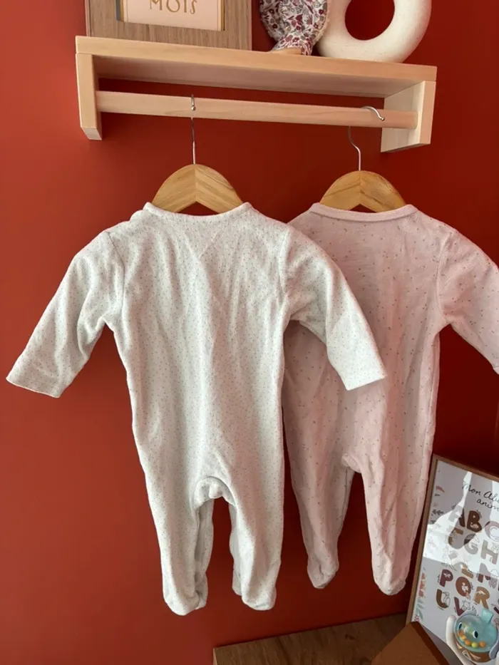 Lot deux pyjamas mini rêveuse vertbaudet taille 6 mois - photo numéro 9