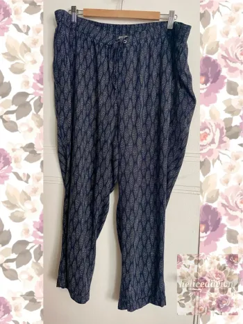 Pantalon léger bleu marine taille 50 C&A