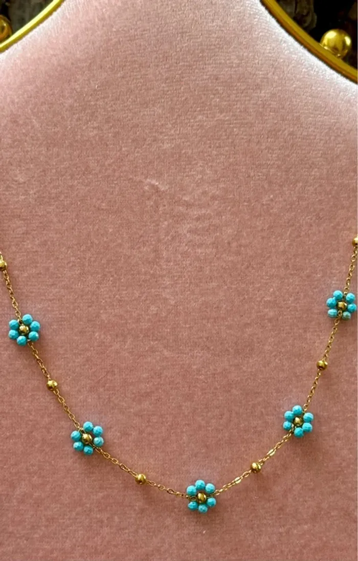 Collier chaînes petites boules  fleurs perles turquoises acier inoxydable or - photo numéro 9