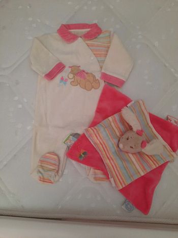 Pyjama fille 3 mois et son doudou assorti