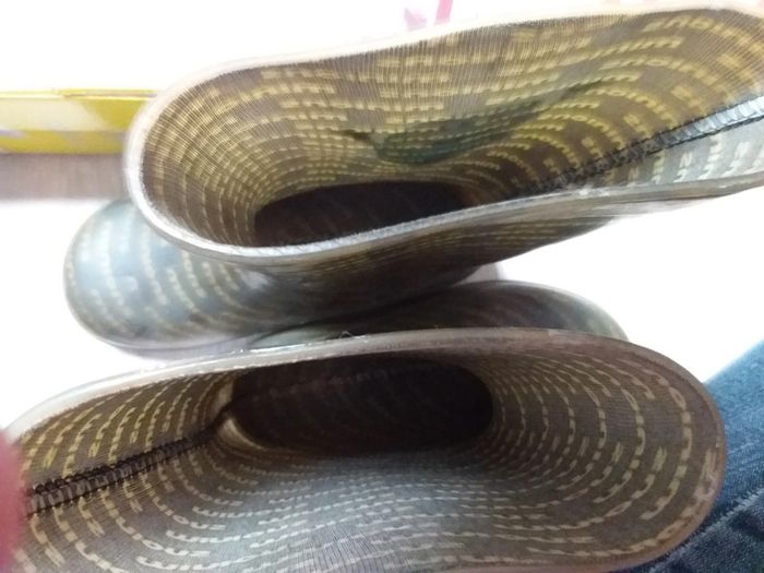 Bottes de pluie Minions en bon état - photo numéro 8