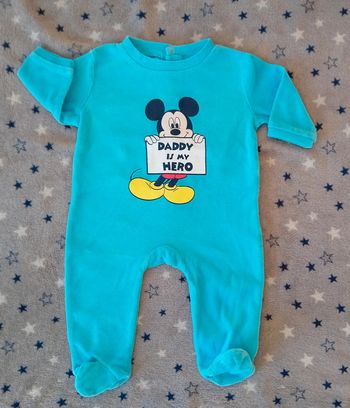 Pyjama Disney Baby taille 6 mois en très bon état