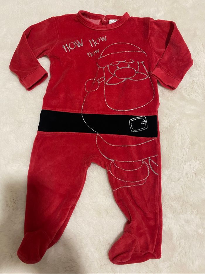 Pyjama Père Noël 🎅 – 12 mois – TBE
