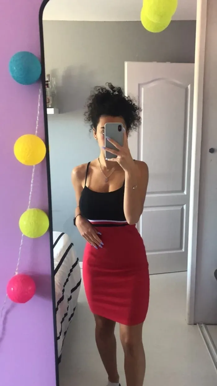 Robe près du corps - photo numéro 2