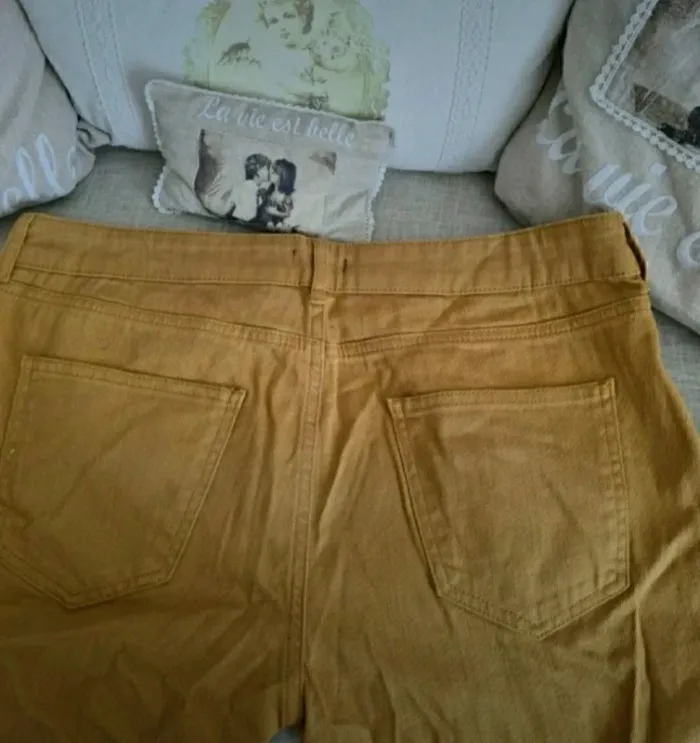 Pantalon 7/8 moutarde La Halle Taille 44 Neuf - photo numéro 3