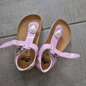 Sandales scholl neuve sans étiquette 27