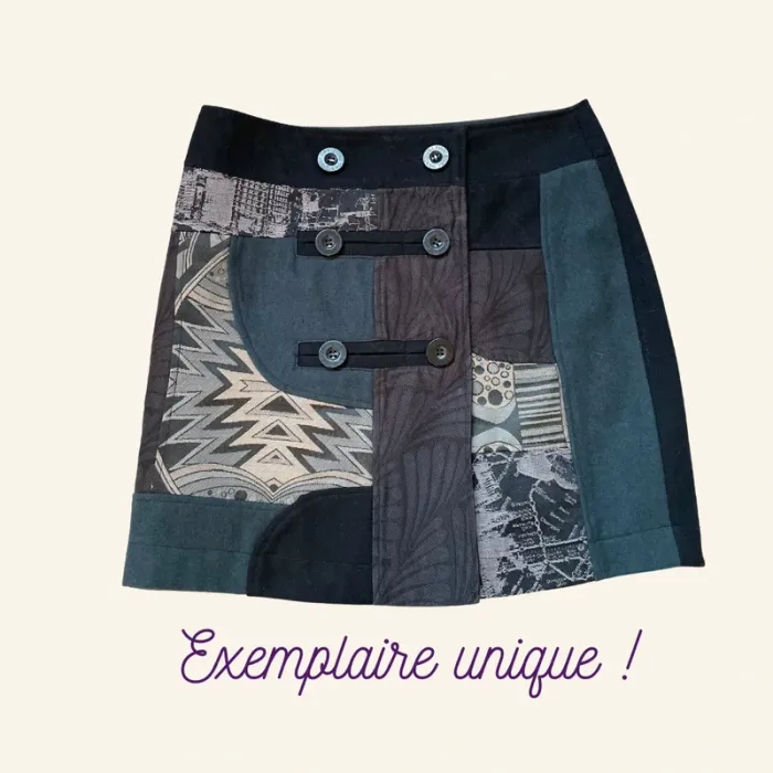 Jupe noire HIVER taille 40 Desigual - photo numéro 4