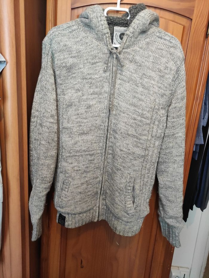 Gilet à capuche