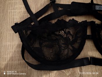 Soutien gorge 90B under story
