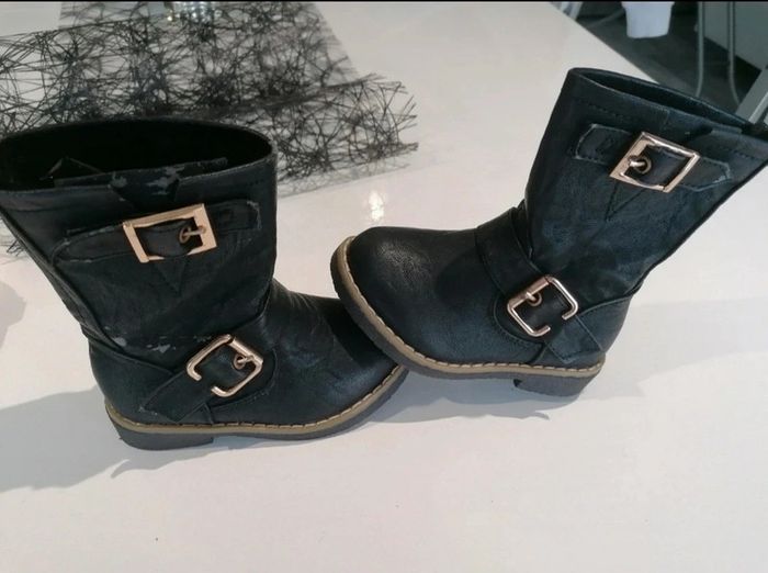 Bottes T 24 abîmé 👧🏻