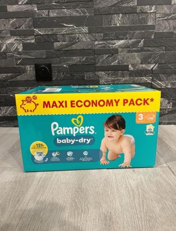 1 carton de couches pampers taille 3