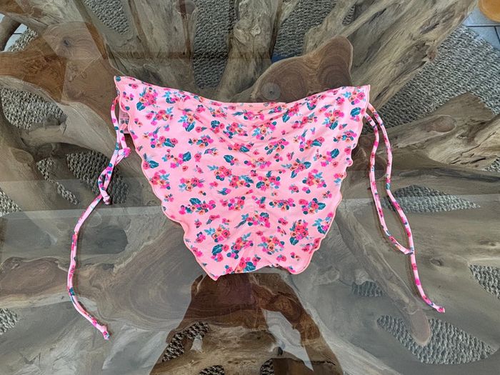 Bas de maillot de bain neuf - photo numéro 6