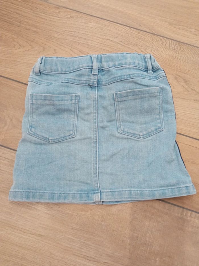 Jupe 4/5 ans - photo numéro 3