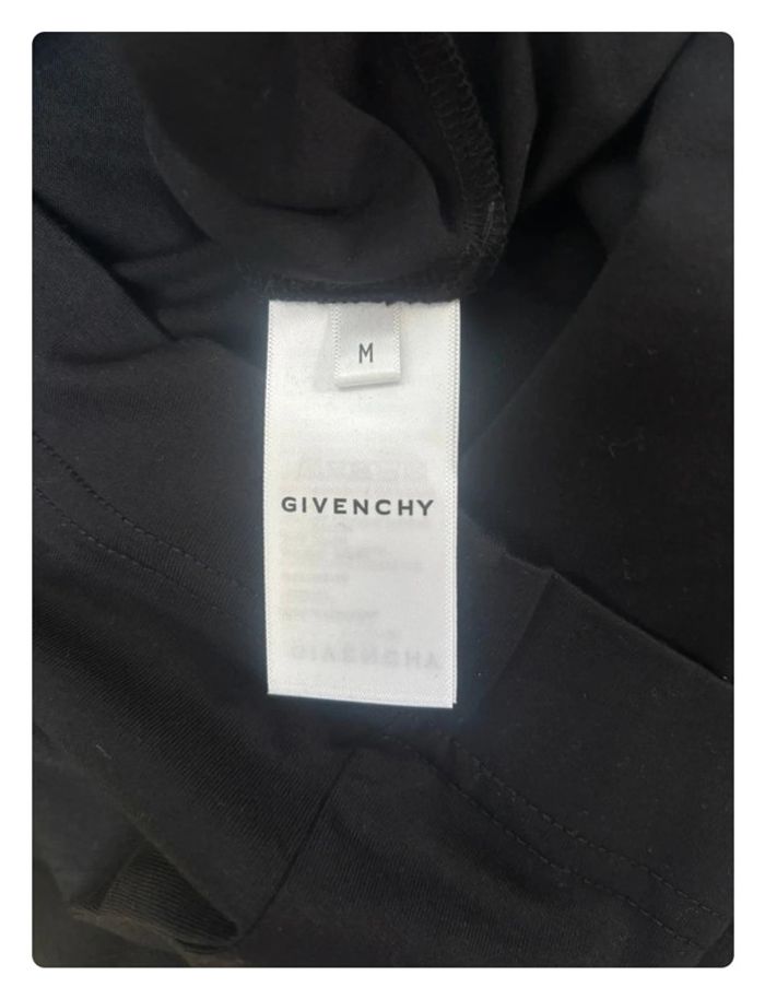 T-shirt Givenchy taille M neuf prix boutique 780€ - photo numéro 6