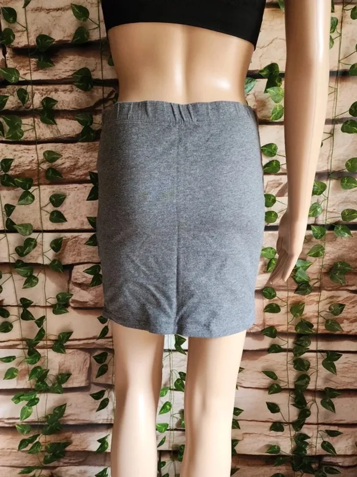 🌸MiniJupe Bandeau Grise Fbsister Taille 38🌸 - photo numéro 2