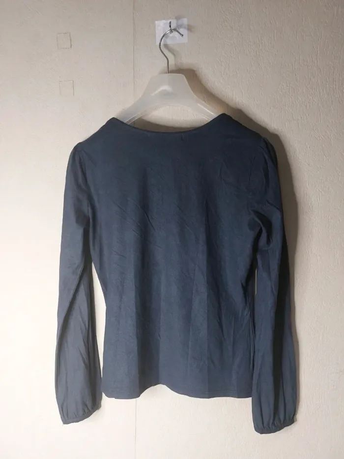 Tee-shirt bleu manche longue" cache cache" - photo numéro 2