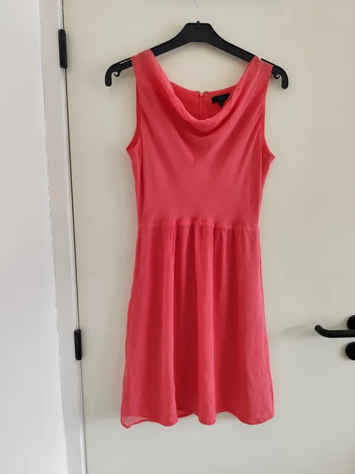 Belle robe d'été légère rose bonbon 1.2.3. Paris 100% soie - photo numéro 4