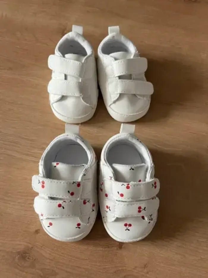 Lot 2 paires de chaussons 0-3 mois