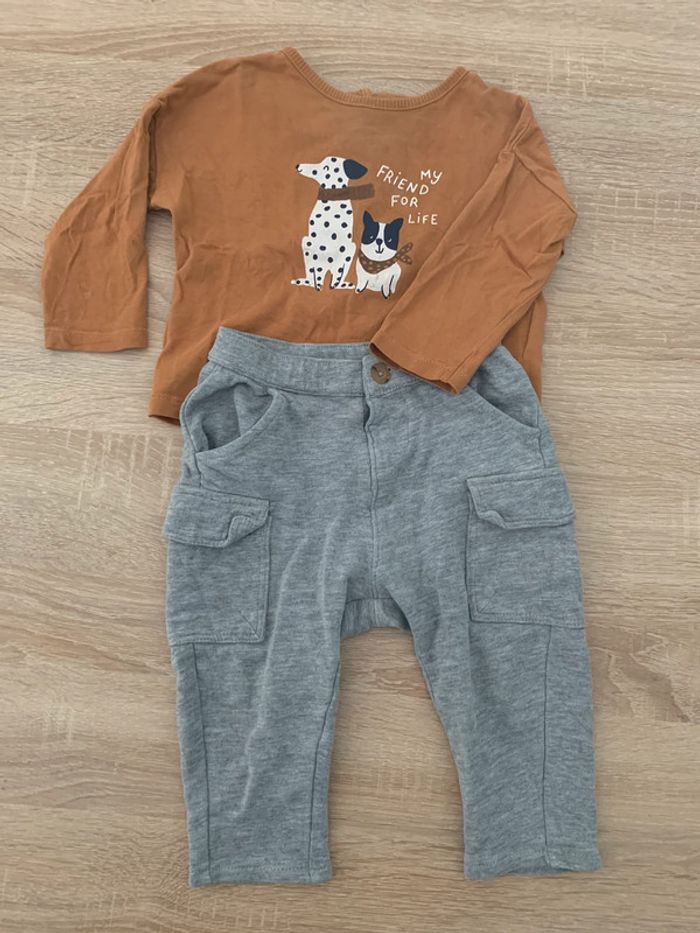 Ensemble pantalon et teeshirt ML 9 mois