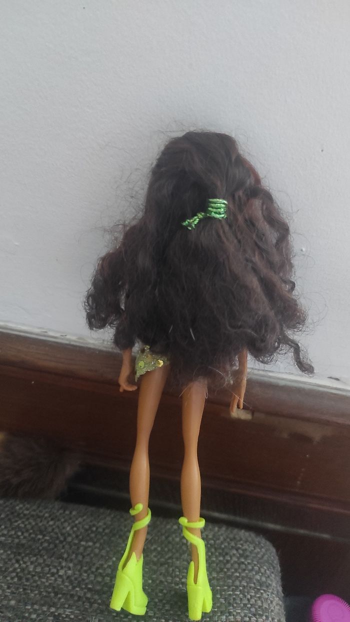 Poupée Layla winx club - photo numéro 3